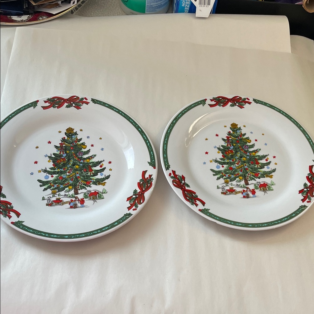 China “Christmas In The Park” Porcelain Ware 11.5 ” Rimmed Dinner Plates – Set 2